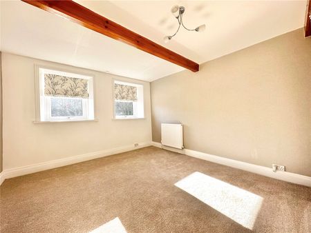 2 bedroom terraced house to rent - Photo 2