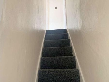 Fox Street, Gillingham, ME7 - Photo 2