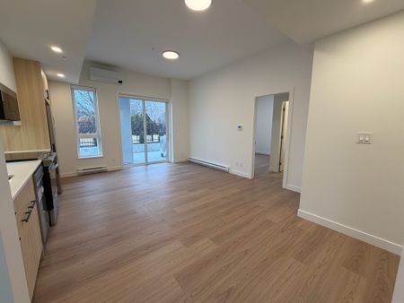 Capri – Ground floor, corner 3 bed, 2 bath Townhouse - Photo 2