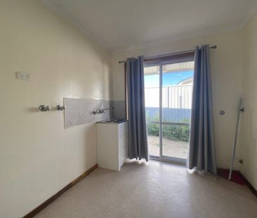 SPACIOUS LOWSET HOME ON SLAB - Photo 5