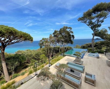 Luxueuse villa à la location -Saint-Tropez - Vue mer panoramique sur les Salins - Photo 2