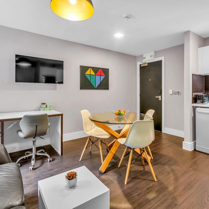 1 bedroom private hall to rent - Photo 1