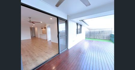 5 bedroom house with stunning views of the hinterland - Photo 3