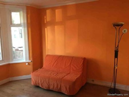 3 bedroom property to rent in London - Photo 5