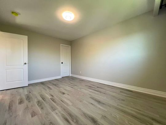 For Lease - 329 Cherokee Boulevard Unit# Upper, Toronto, Ontario - Photo 1