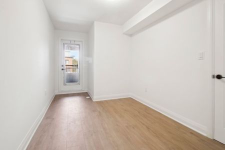 For Lease - 61 Burleigh Mews Avenue, Vaughan, Ontario - Photo 2