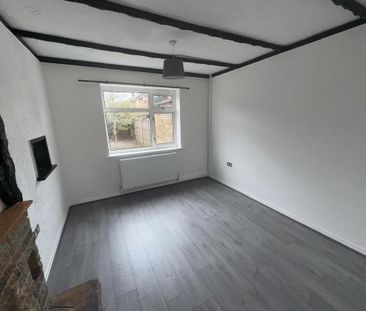 3 bedroom end of terrace house to rent - Photo 2