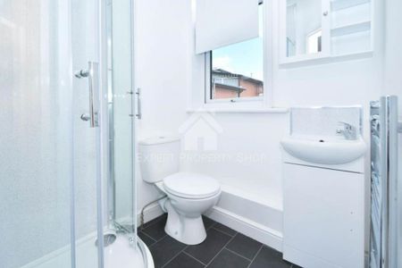 1 bedroom in a house share to rent - Photo 5