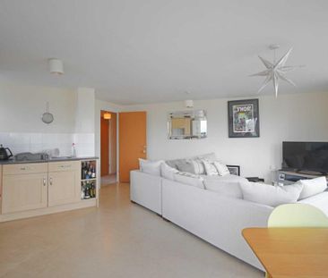 3 bedroom apartment to rent - Photo 2