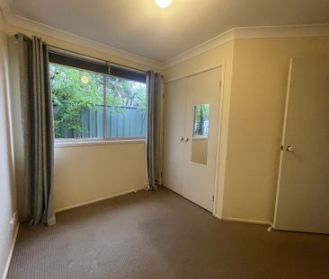 4 Tree Tops Place, Valley Heights - Photo 3