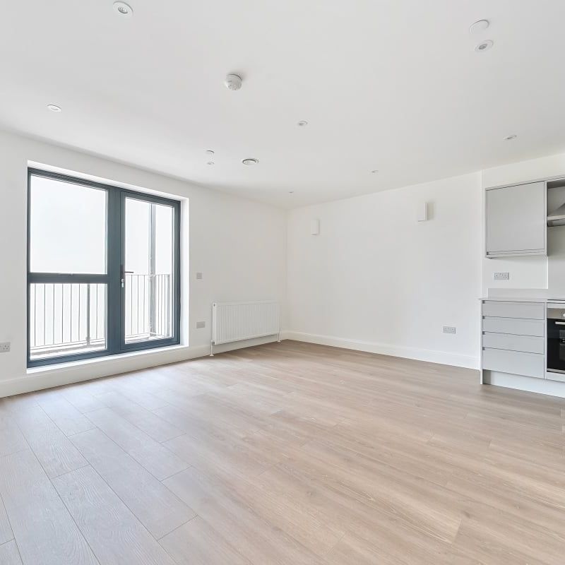 3 bedroom flat to rent - Photo 1