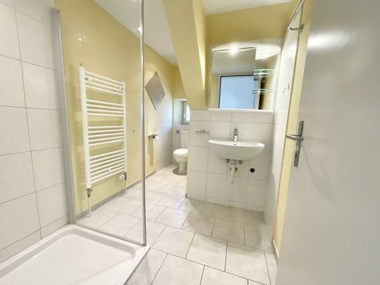 Appartement de 3 pièces au 3? et dernier étage - balcon plein sud et grand extérieur commun - Foto 1