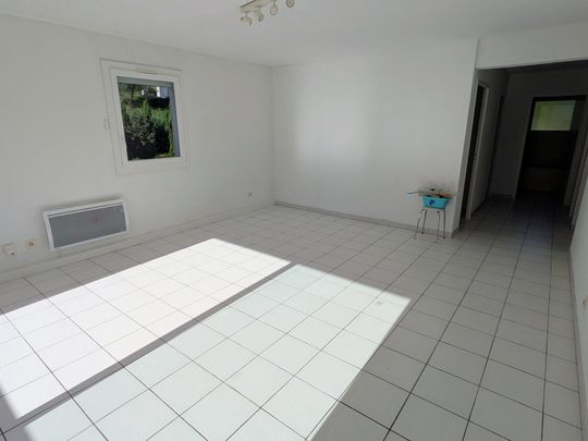 Location Appartement 3 pièces 63m² COLLIOURE 66190 - Photo 1