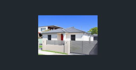 BEATIFULLY PRESENTED 4 BEDROOM HOUSE - Photo 4