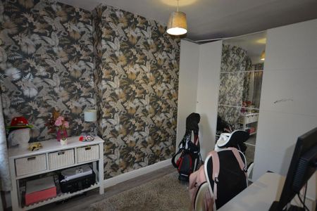 2 bedroom semi-detached house to rent - Photo 5