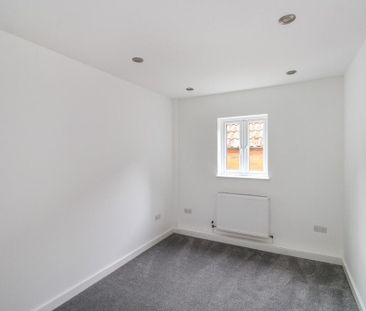 3 bedroom detached bungalow to rent - Photo 4