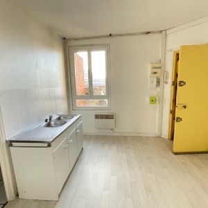 Location Appartement 1 pièce 27m² - Photo 2