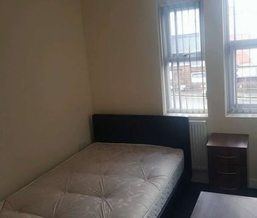 Lovely New Ensuite Room for Rent - No Deposit All Bills Inc! - Photo 5