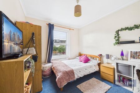 7 bedroom House To Let Total Size: 1680 SQ FT - Photo 3