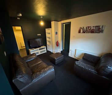 Churchfields Road Room 2 - Photo 1