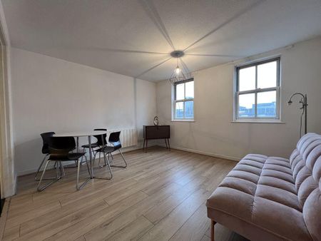 2 bedroom flat to rent - Photo 3