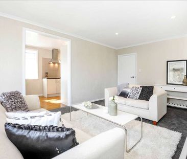 Charming 3-Bedroom Home in Panmure – Prime Location! - Photo 2