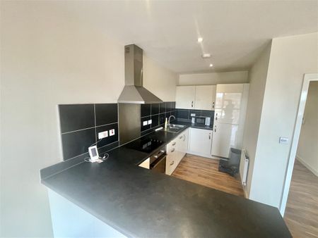 Carmine Court,, Harrow - Photo 4