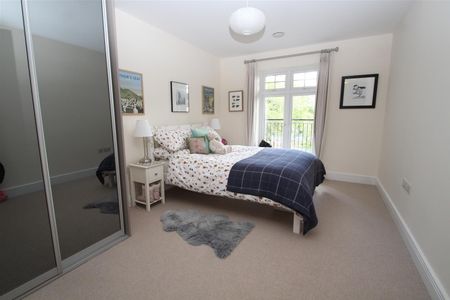 Queens Road, High Wycombe - Photo 3