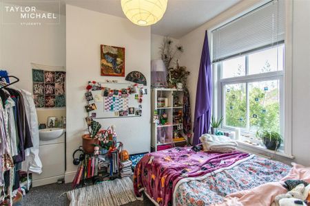 6 bedroom terraced house to rent - Photo 4