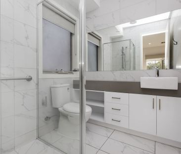 Charming House at 125 Dallas Drive, Dallas - Photo 2