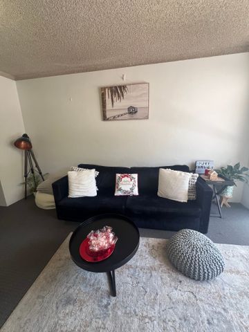 Kensington - Photo 2