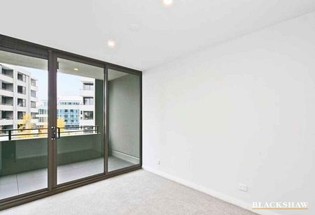 One Bedroom Apartment - Photo 2