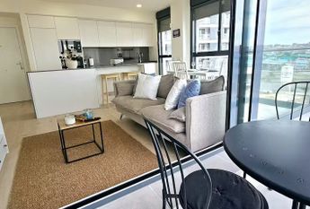 Passeig del Mare Nostrum, Badalona, Catalonia 08918