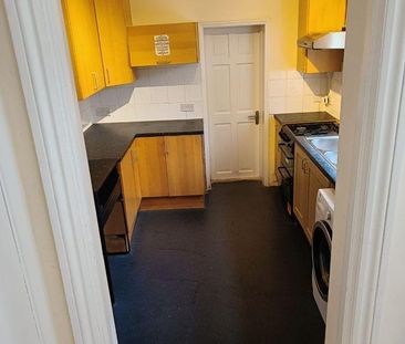 4 bedroom terraced house to rent - Photo 5