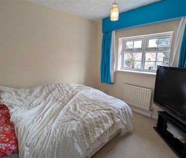 5 bedroom detached house to rent - Photo 4