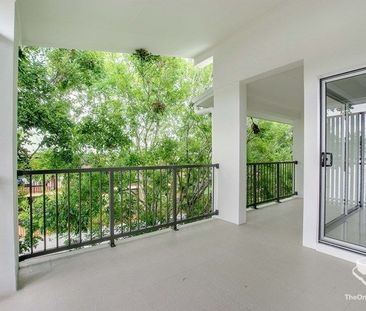 Perfectly Located 2-Bedroom Unit in Leafy St Lucia - Photo 3
