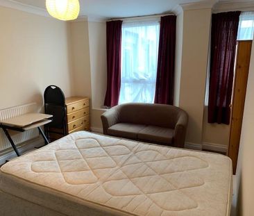 2 bedroom house share to rent - Photo 1