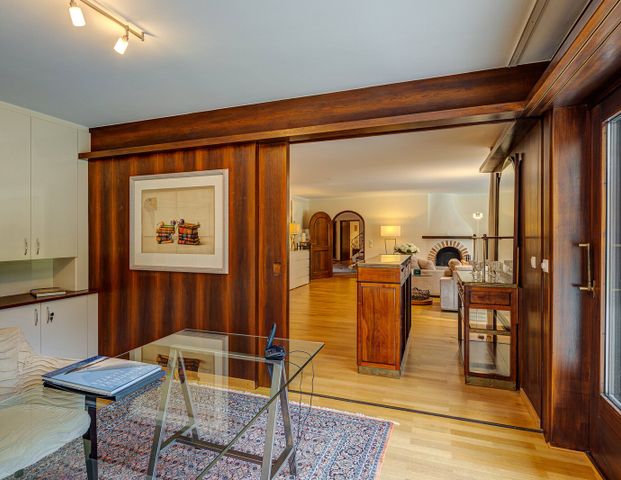 Spacious villa with pool in coveted location Gründwald - Foto 1