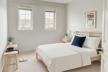 For Lease - 210 Kimono Crescent, Richmond Hill, Ontario - Photo 2