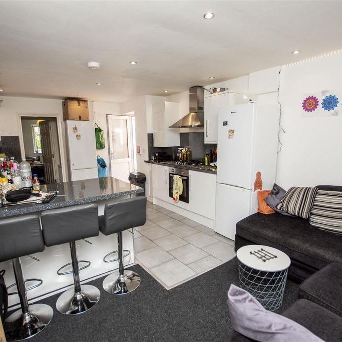 7 bedroom house to rent - Photo 1