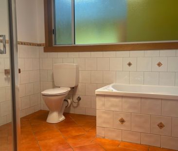 Spacious home with lots to offer - Photo 3