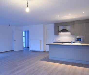 Recente halfopen bebouwing met 3 slaapkamers op uiterst rustige lig... - Photo 4