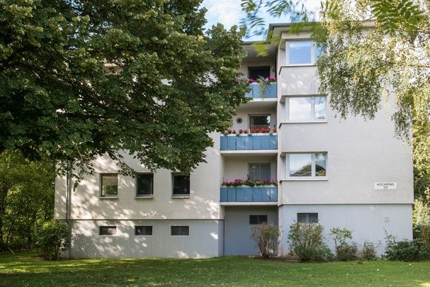 Stilvolle Erdgeschosswohnung mit Tageslichtbad, ebenerdiger Dusche und hochwertiger Ausstattung - Photo 1