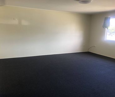 3 BEDROOM HOME IN SLADE POINT - Photo 6