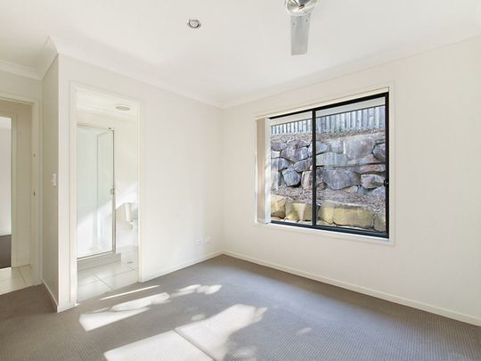 14 Aspect Place, Pacific Pines QLD 4211 - House For Rent | Domain - Photo 1