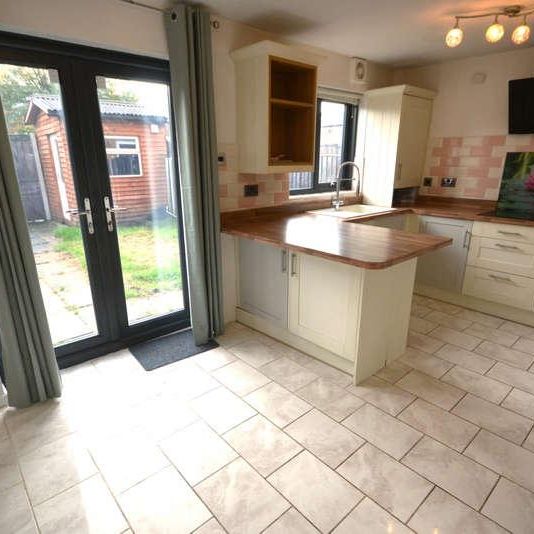 Stamford Square, Ashton-under-lyne, OL6 - Photo 1