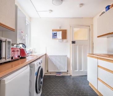 4 bedroom maisonette to rent - Photo 3