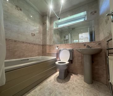 2 Bedroom - Photo 6