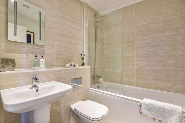 Camberley, Surrey, GU15 - Photo 1