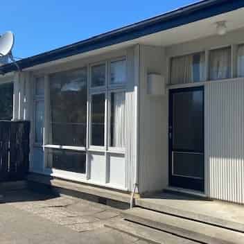 Queens Park - Photo 1